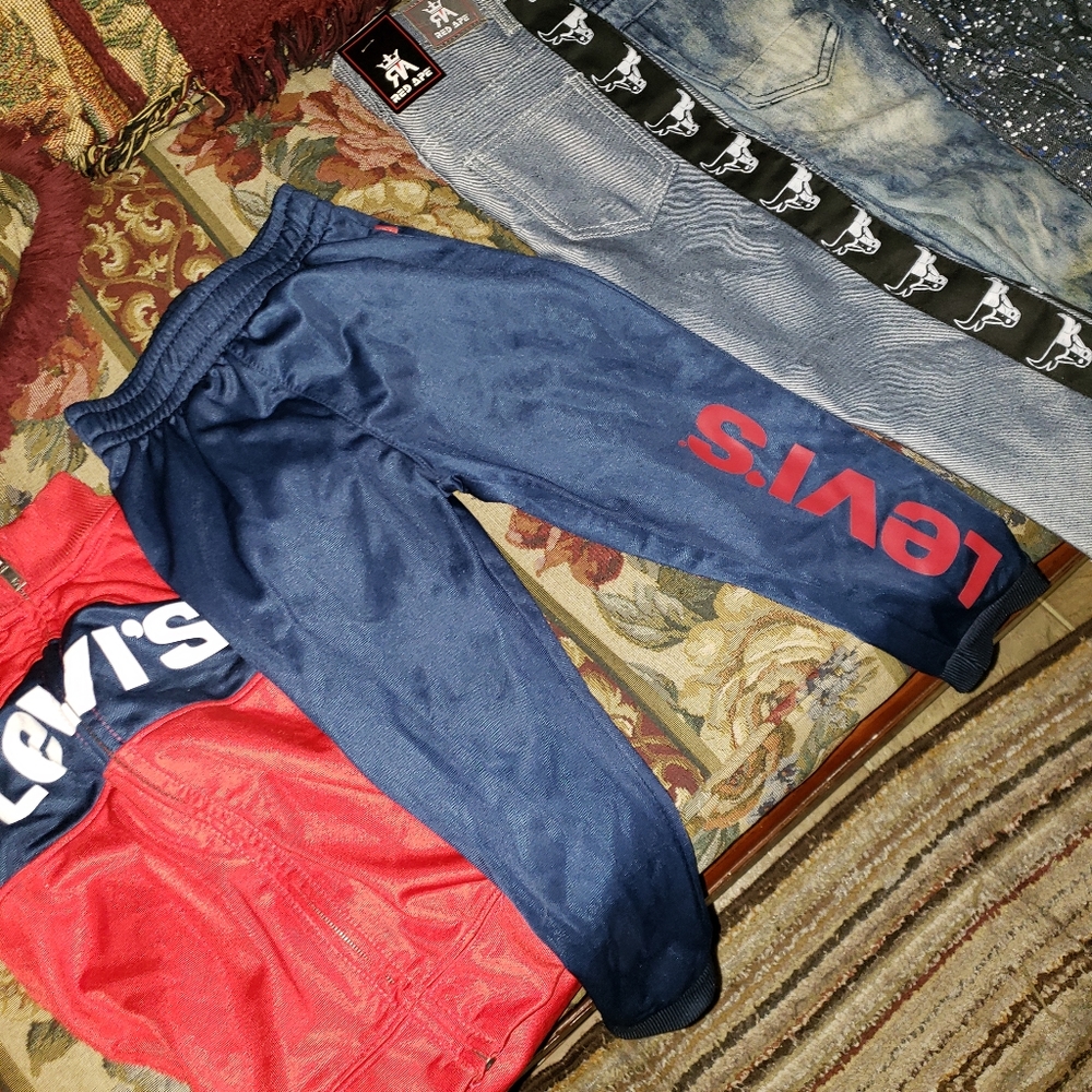 Toddlers clothes